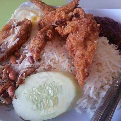 Sajian Mak Dara Ikan Bakar