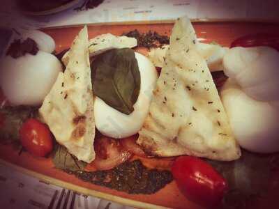 The Mast' Of Mozzarella & Co