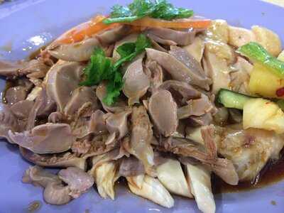 Yishun 925 Hainanese Chicken Rice