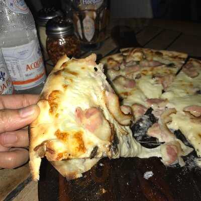 Verve Pizza Bar At Clarke Quay