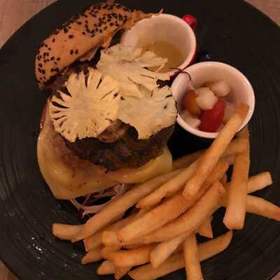 Half Pound Burger Bar & Grill