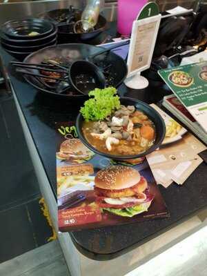 Green Dot Asian Fusion