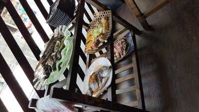 Sea Tripod Seafood Paradise