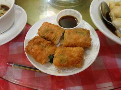 Burosu Honten Gyoza & Ramen
