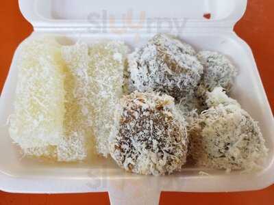 Xing Xing Tapioca Kueh / Ondeh Ondeh