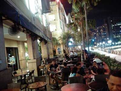 Harry's Riverside Point