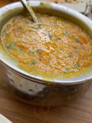 Patro's Sports Bar & Restaurant