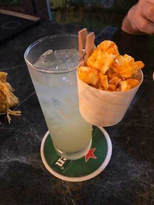 Five & 2 Retro Bistro