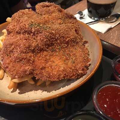 Five & 2 Retro Bistro