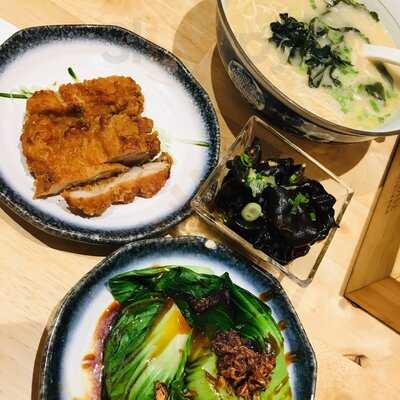 Lenu Chef's Wai Noodle Bar