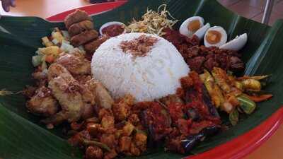 Blk 16 Bedok South Market And Hawker Centre