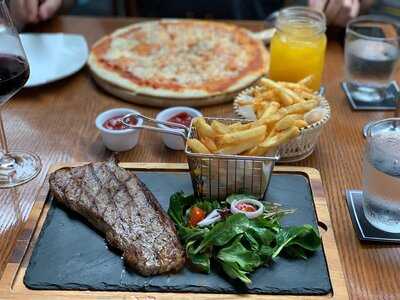 Wine Connection Bar & Bistro At Cuppage Terrace