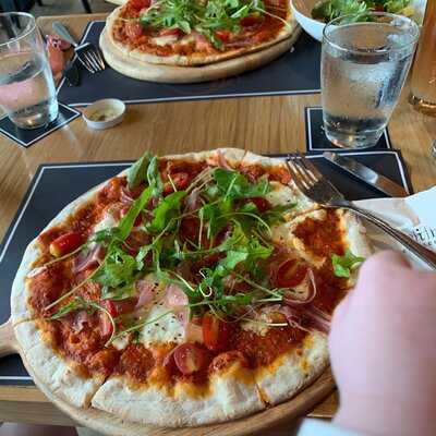 Wine Connection Bar & Bistro At Cuppage Terrace