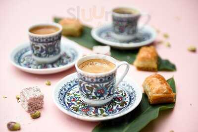 Pita Tree Mediterranean Kitchen & Bar