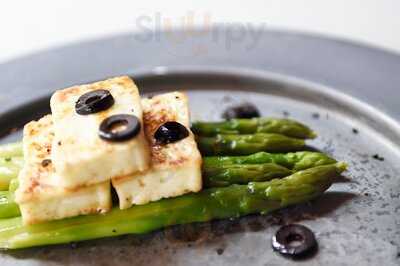 Pita Tree Mediterranean Kitchen & Bar