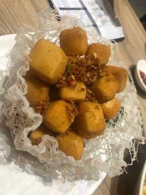 Canton Paradise (compass One)