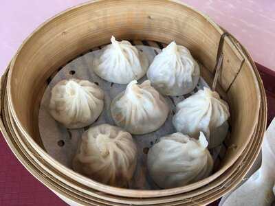 Shanghai La Mian Xiao Long Bao