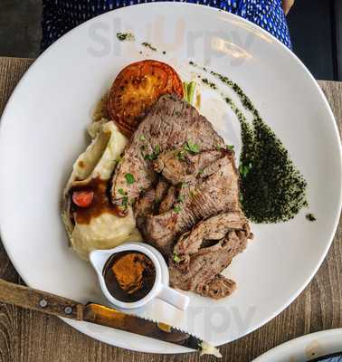 Alibabar Dining Cafe Bar