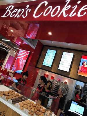Ben's Cookies