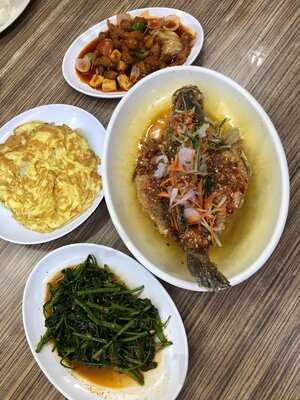 Le Xuan Hong Kong Dim Sum