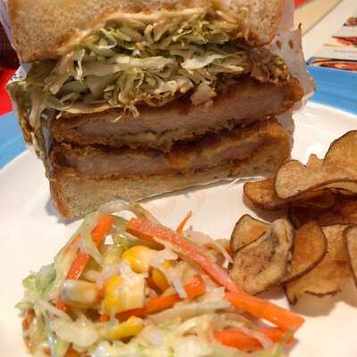 Grand Jete Cafe & Bar