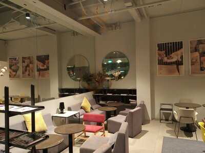 Real Food Cafe - Novena