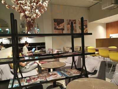 Real Food Cafe - Novena