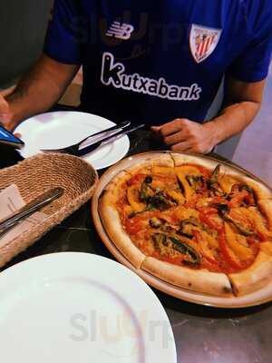 Real Food Cafe - Novena