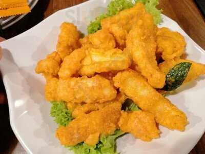 White Restaurant At Sun Plaza