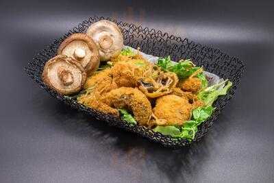 Black Tongue Bistro & Bar