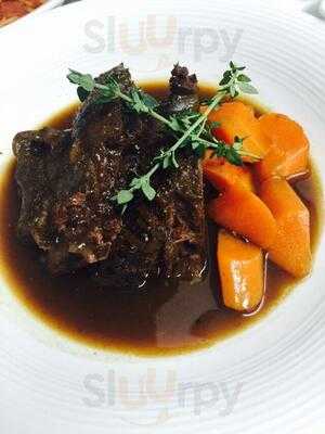 Rocks Urban Grill + Bar