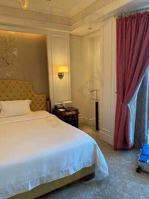 Imperial Treasure Steamboat Restaurant