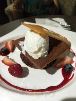 Eatzi Gourmet Bistro