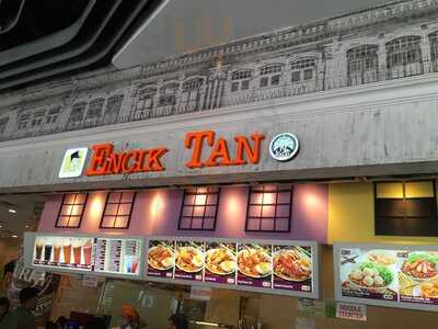 Encik Tan