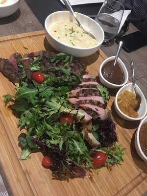 Oak Room Restaurant & Bar