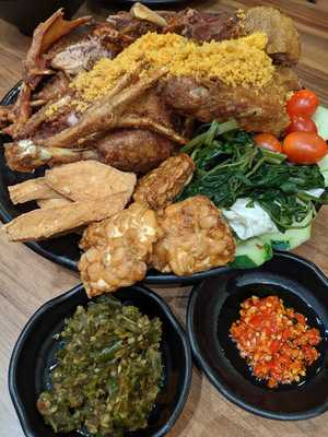 Bebek Goreng Pak Ndut