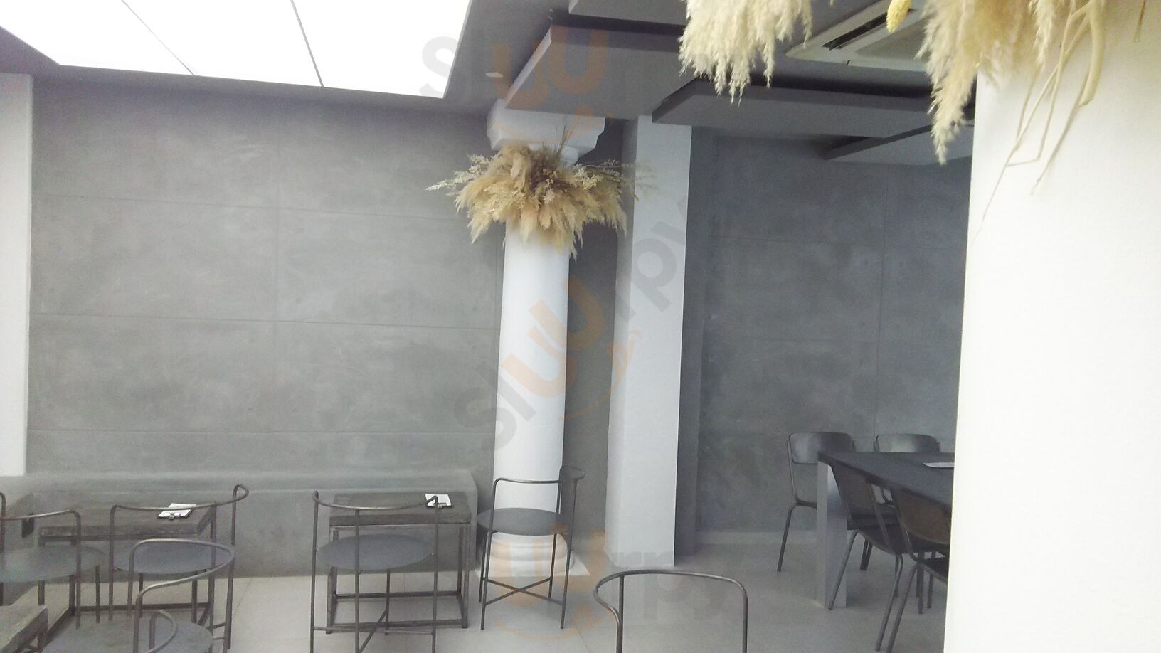 Almost Famous Craft Beer Bar