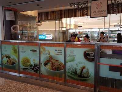 Harrianns Nonya Table