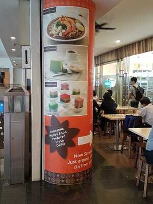 Harrianns Nonya Table