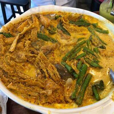 Yu Cun Fish Head Curry