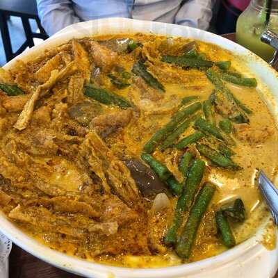 Yu Cun Fish Head Curry