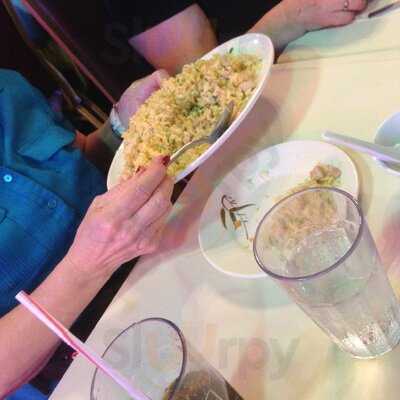 Tongkang Colonial Bar & Restaurant