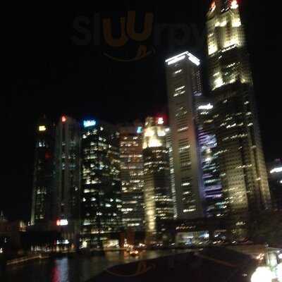 Tongkang Colonial Bar & Restaurant