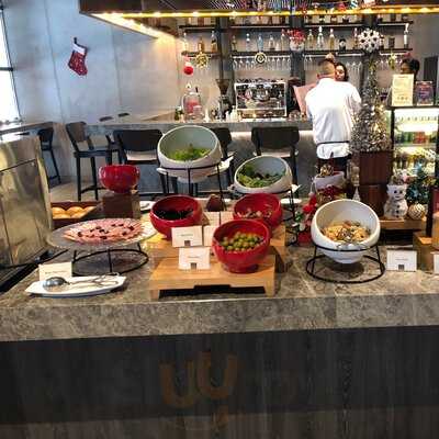 Local Restaurant & Bar