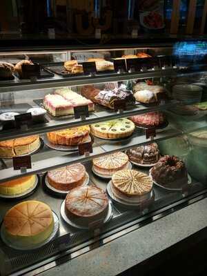 The Coffee Bean & Tea Leaf