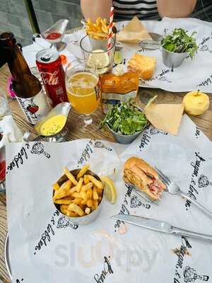 Burger & Lobster Jewel