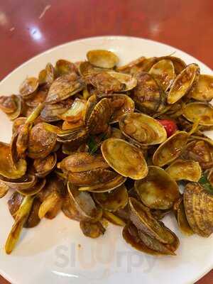 Feng Ji Chicken Rice