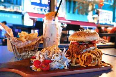 Station 51 Bar Bistro Music