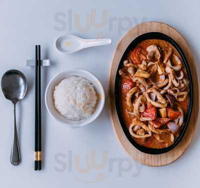 Fish Head Steamboat Restaurant