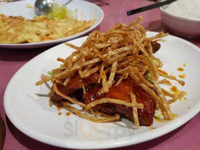 Fish Head Steamboat Restaurant